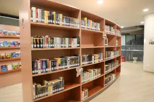 図書館内