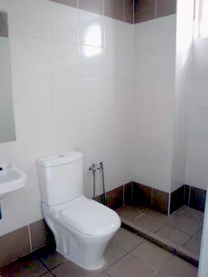 ユニットE共用シャワー・トイレ