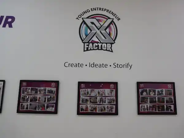 校内で起業のアイデア発表大会を行っています。